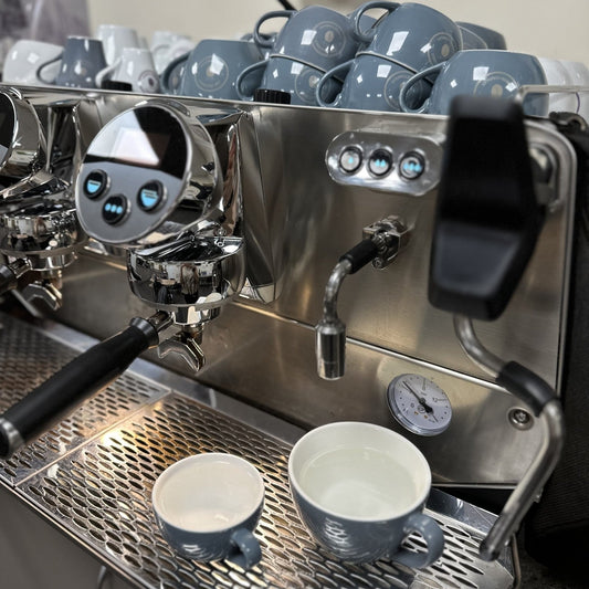 Traditional Espresso Machines Vs Super-Automatic Bean-To-Cup Machines
