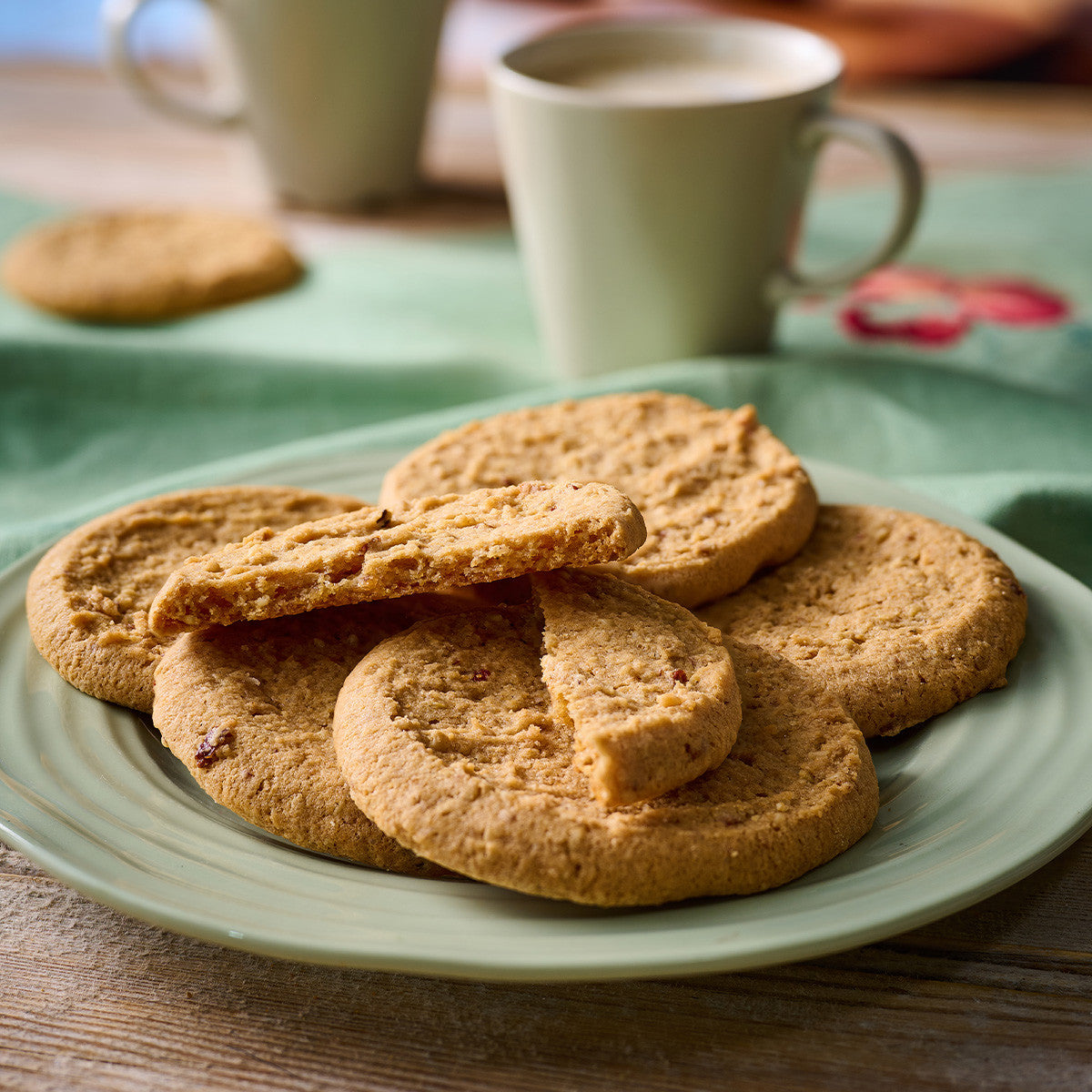 Lottie Shaw's Oatmeal & Raisin Biscuit 12 x 2